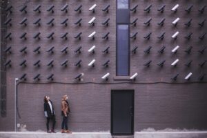 Privacy in condominio ed installazione telecamera privata nel pianerottolo condominiale
